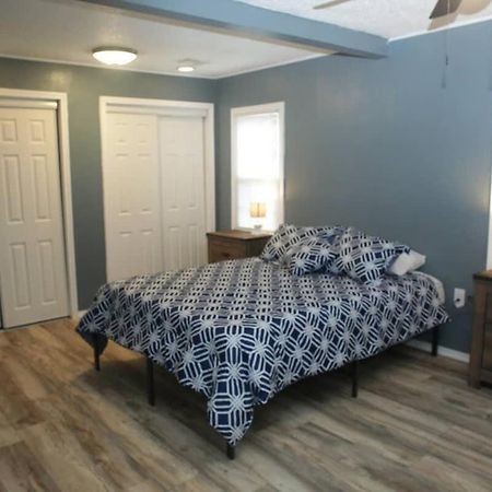 1 Bedroom With A Fireplace Close To Base Lawton Eksteriør bilde